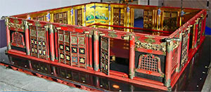 The model has the same colourful details, inside and out, as the original mausoleum.