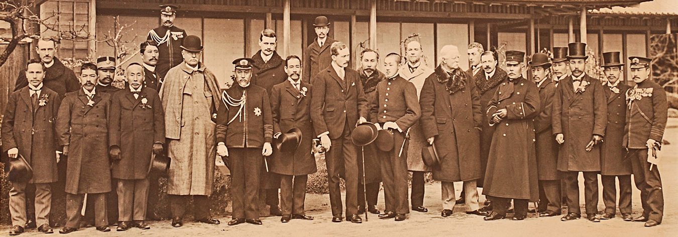 Prince Arthur (centre), the Duke of Connaught, visited Sengan-en in 1906.